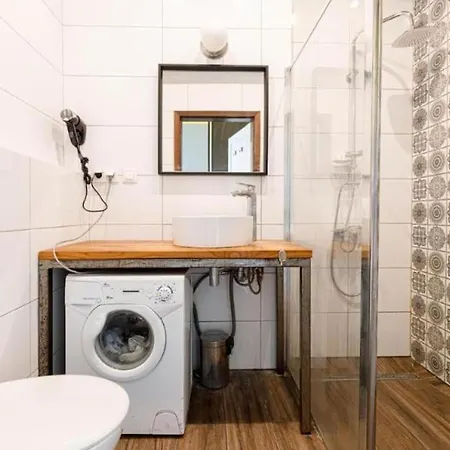 아파트 Close-central - Main Rail Station - Kosciuszki 28 브로츠와프